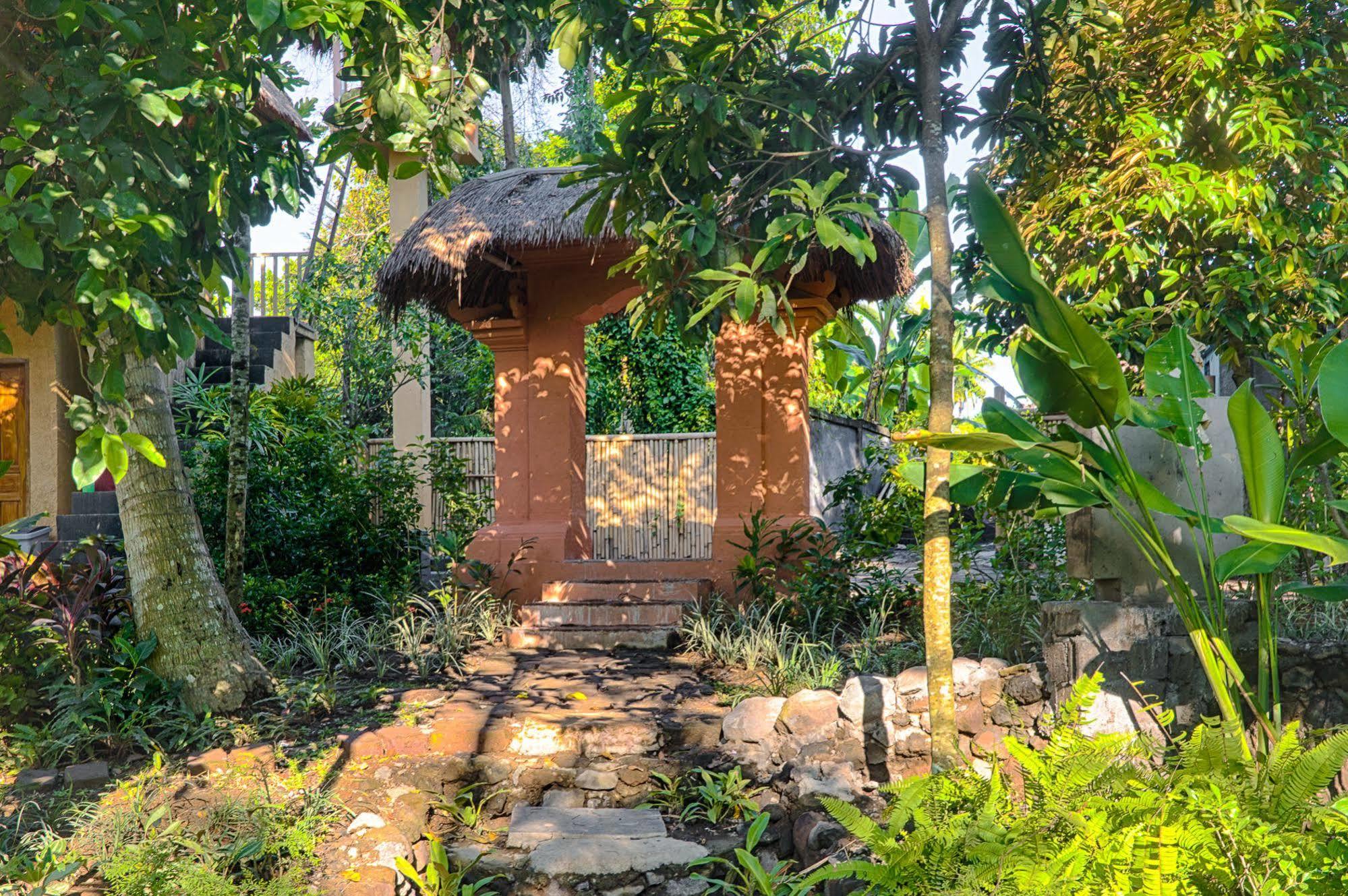 Shanti Toya Ashram Mambat 외부 사진