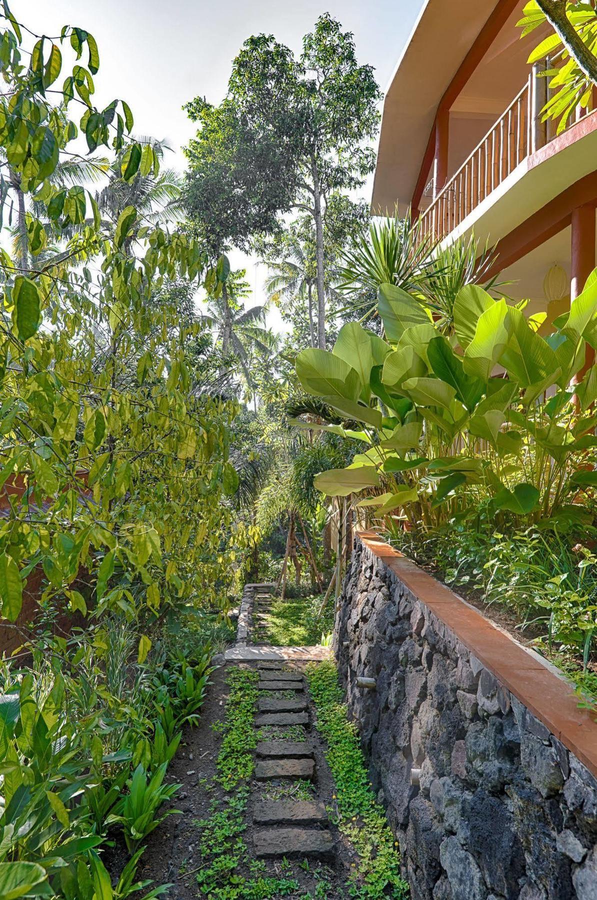 Shanti Toya Ashram Mambat 외부 사진